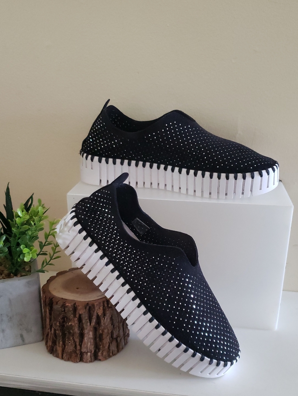 Ilse Jacobsen Slip-On Sparkle Tulip Shoe - 37 (EUC)